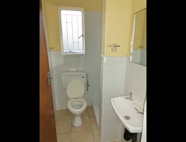 3 BEDROOM FREESTANDING FOR SALE IN SIGNAL HILL